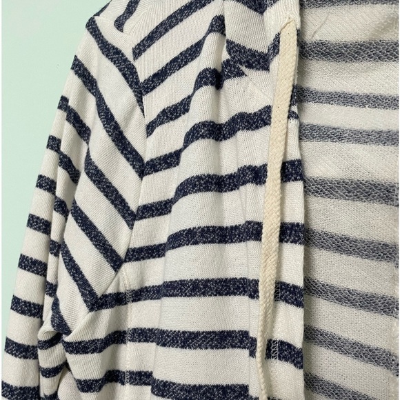 Chance or Fate lightweight ladies jacket with hood (could stay open or tied) - Picture 6 of 9